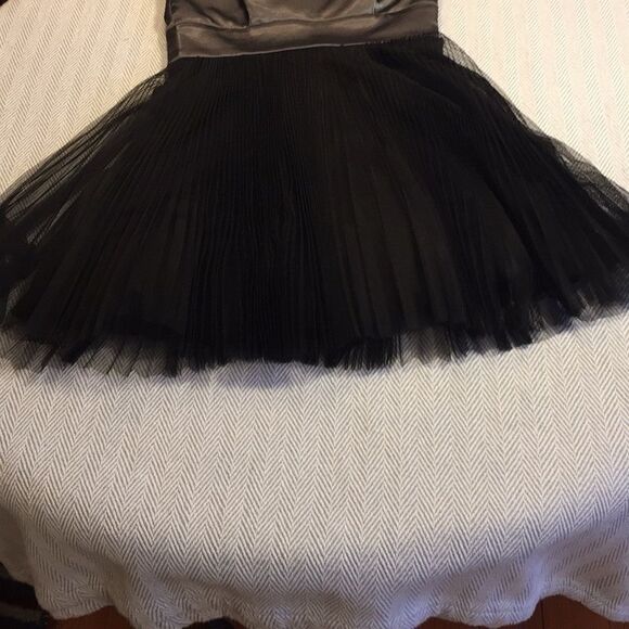 TRIXXI JUNIORS SZ 3  Dress, party dress Pit to Pit 14" FLOWY ON BOTTOM - Picture 11 of 11